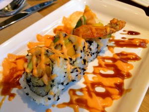 Dynamite Prawn & Mango Roll